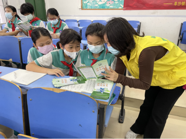 阜沙鎮(zhèn)禁毒信息〔2022〕第254期--【禁毒攻堅】“無毒青春，健康校園”—阜沙鎮(zhèn)開展禁毒宣傳進校園