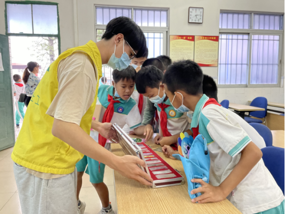 阜沙鎮(zhèn)禁毒信息〔2022〕第254期--【禁毒攻堅】“無毒青春，健康校園”—阜沙鎮(zhèn)開展禁毒宣傳進校園