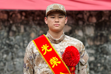 熱血男兒爭(zhēng)圓“參軍夢(mèng)”！中山新兵即將奔赴軍營(yíng)